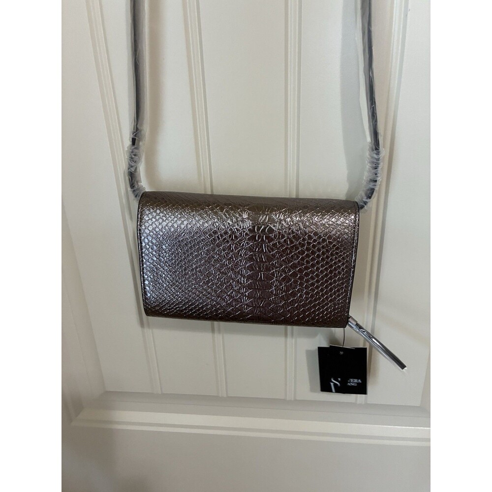 Simply Vera Wang Mini Envelope Crossbody Bag Purse - Pewter Snake New - Picture 3 of 4